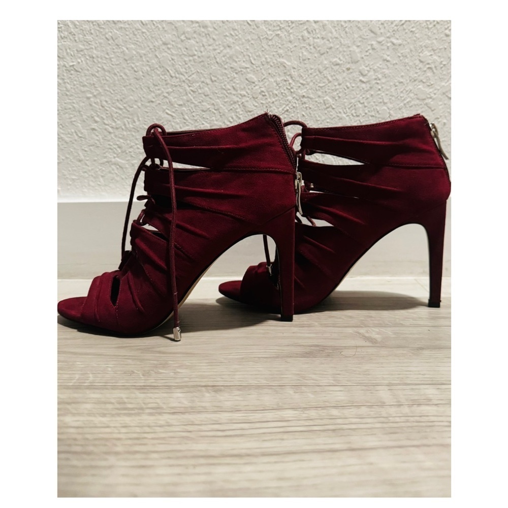 Red Heels - Picture 4 of 5